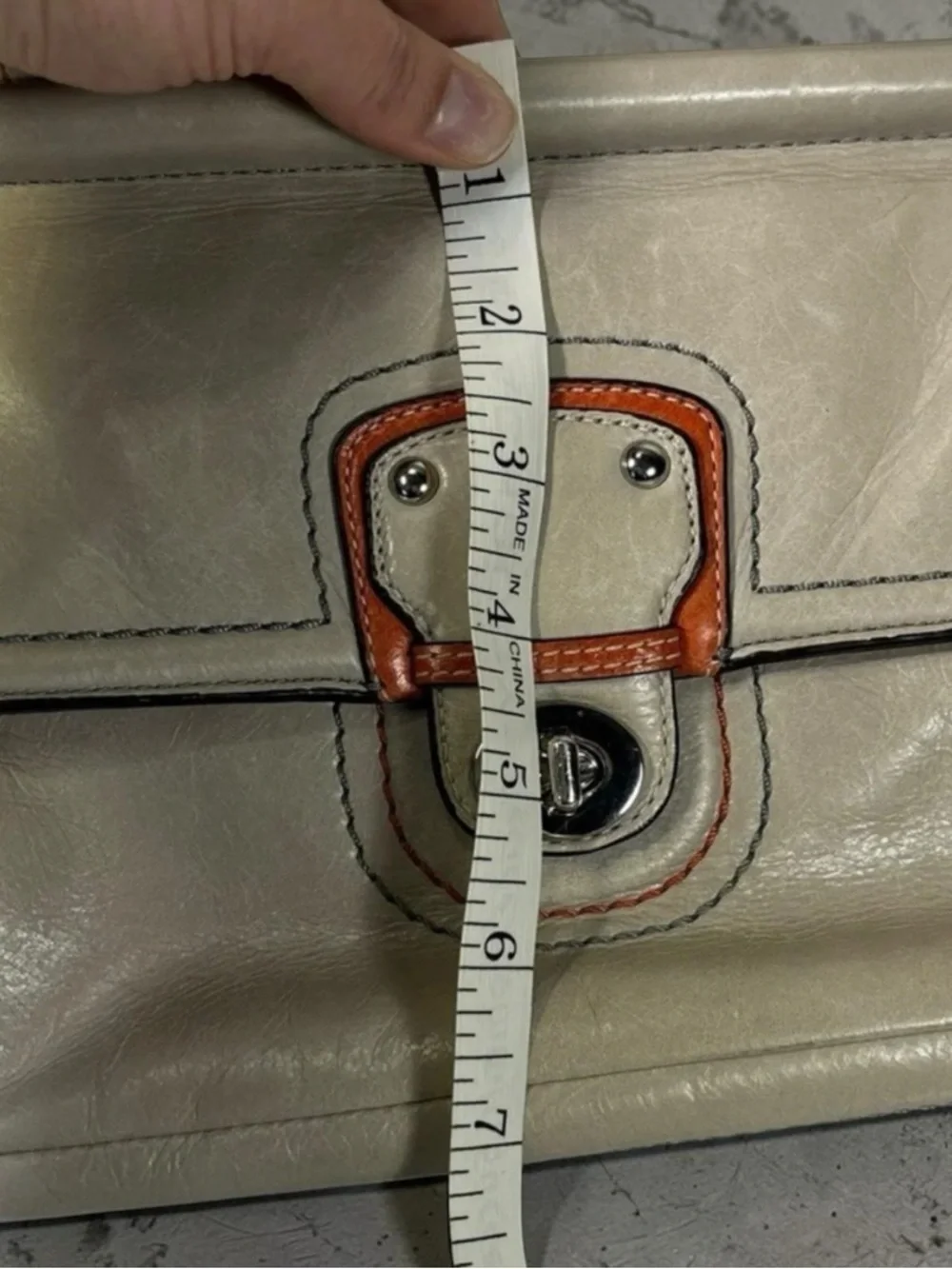 Coach Vintage Y2K City Willis 2
Way Colorblock Leather Turn
Lock Crossbody Bag - Picture 8 of 13